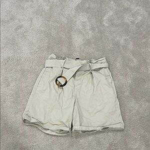 Women's Cream Belted Shorts Gloria Vanderbilt